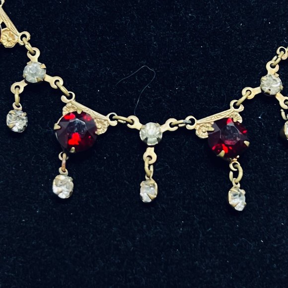Gold Tone Curb Chain Necklace With Red And Clear Rhinestones - Picture 3 of 8